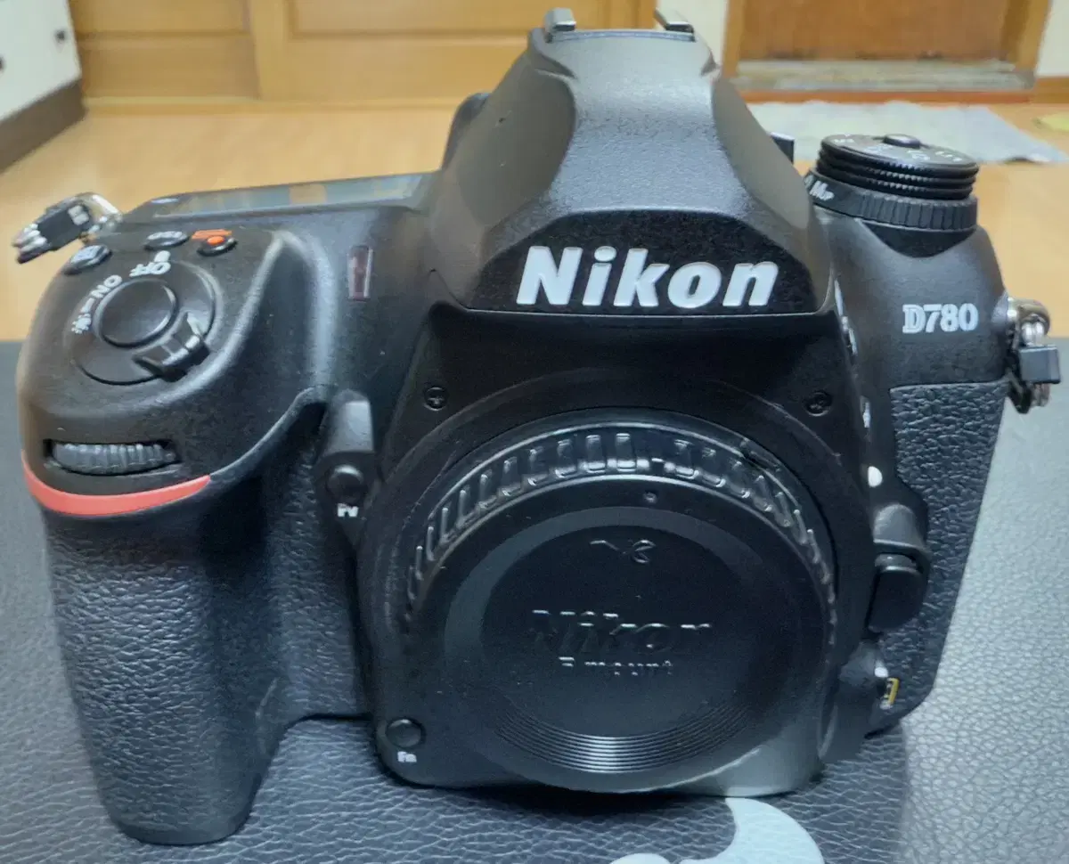 니콘 D780 DSLR